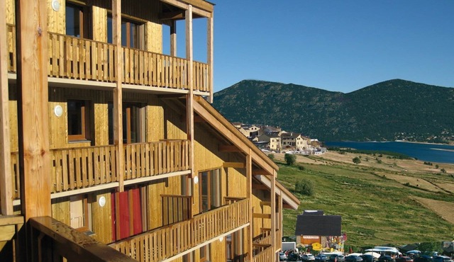 Appartement pour 8 à 50m des Pistes