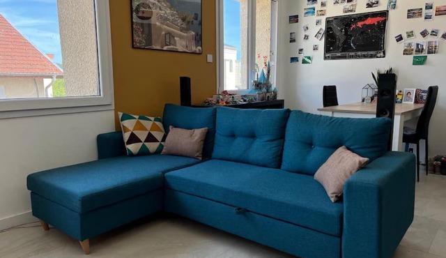 Appartement privé et lumineux en centre-ville, à Oyonnax, proche des lacs