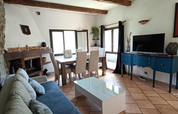 Appartement privatisé dans maison