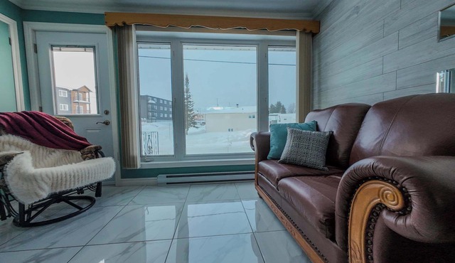 Appartement pro, entrée privée, parking