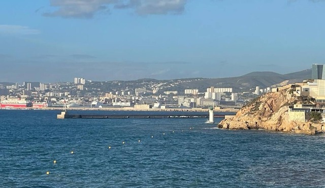 Appartement Proche du Terminal de Croisière et de la Gare Maritime