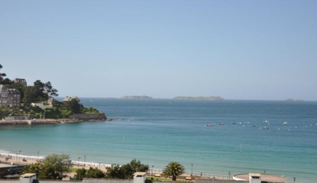 Appartement rénové avec vue mer, proche plage, parking privé - FR-1-368-162