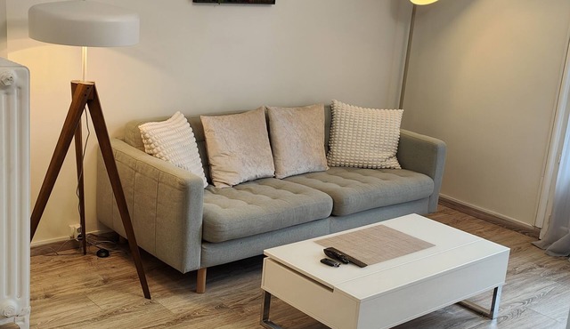 Appartement Rénové Avec Place de Parking Dans Résidence Fermée et Sécurisée