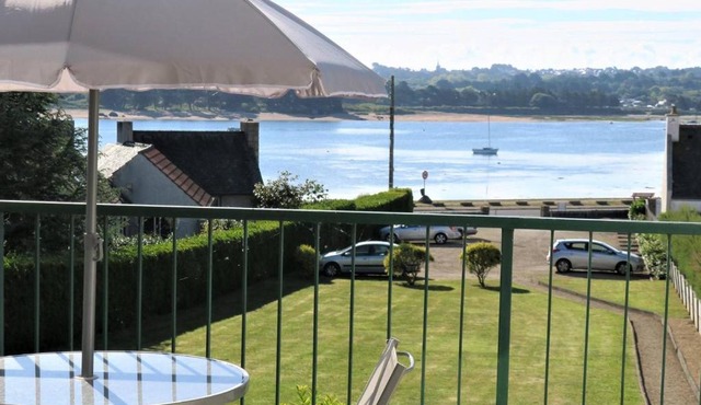 Appartement rénové avec terrasse à 200m des plages à Trégastel - FR-1-368-122