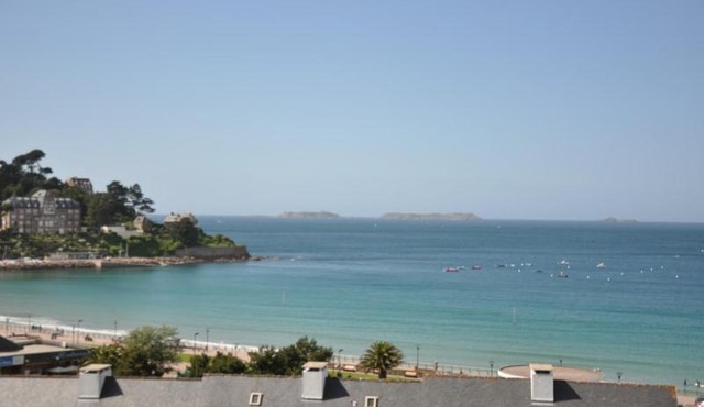 Appartement rénovée SUPERBE VUE MER au 2ème étage du Château de Trestraou - Réf 864