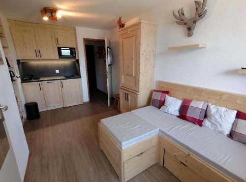 Appartement rénové en pleine montagne avec accès direct aux pistes - FR-1-181-2829