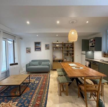 Appartement RDC avec cour privée - Narbonne Les Halles Centre Historique