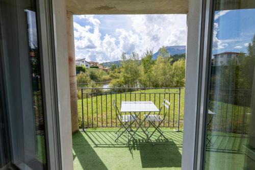 Appartement refait à neuf avec vue sur Ceuze