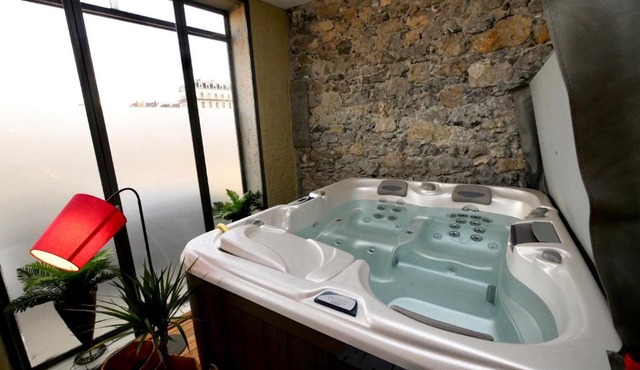 Appartement spa privatif Grenoble At Home Spa