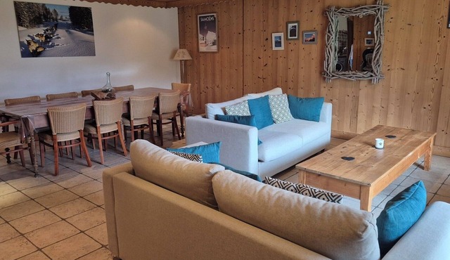 Appartement Spacieux, Séjour et 2 Chambres Avec vue sur les Montagnes