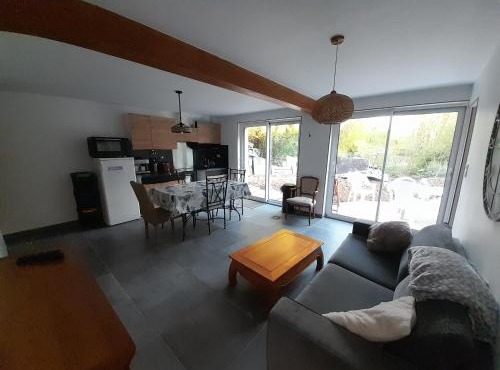 Appartement sur jardin au calme à Pernes 1 chambre