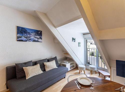 Appartement T2 à Cauterets, proche télécabine avec parking et local ski - FR-1-401-198