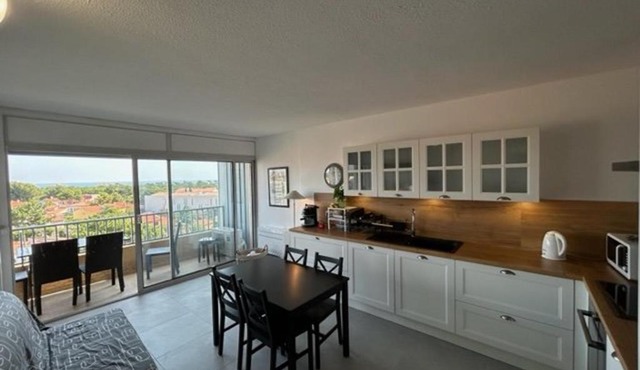Appartement T2 cabine avec parking sécurisé à 200m de la plage - FR-1-388-178