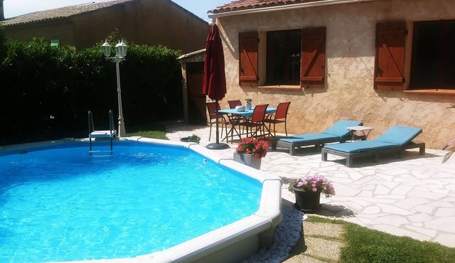 Appartement T2 Dans Maison Calme Avec Piscine