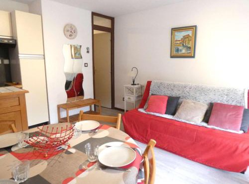 Appartement T2 pour 6 personnes, balcon, parking, St-Lary-Soulan - FR-1-457-142