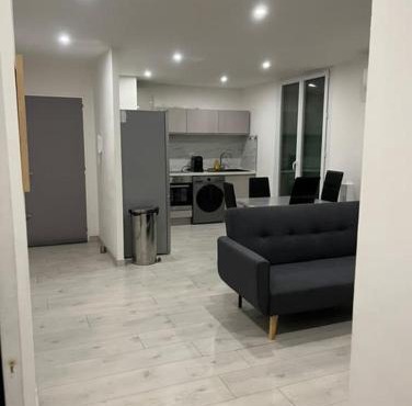 Appartement T4 avec parking privée et balcon !