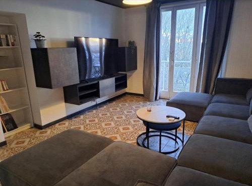 Appartement T4 Dijon proche Tram et bus 4ème étage