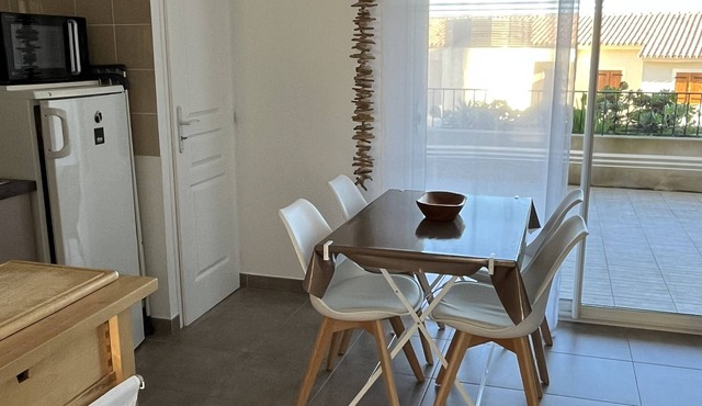 Appartement Terrasse au Coeur du Village D'algajola