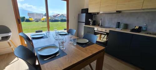 Appartement Terrasse & Vue Montagne, 15 min Annecy