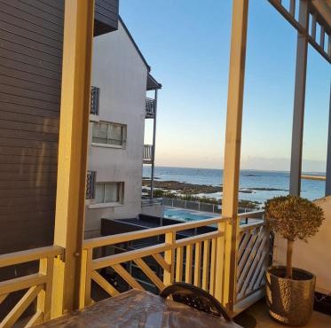 Appartement vue latérale mer