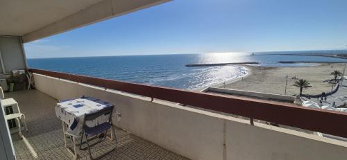 Appartement vue mer exceptionnelle plage à 1 min, parking privé, 6 pers
