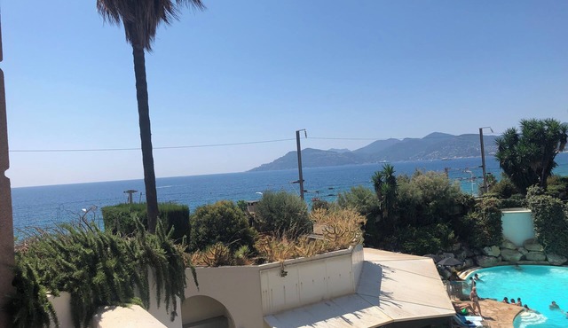 Appartement VUE MER Avec Piscine. Proche Plage - Balcon 15m2 !