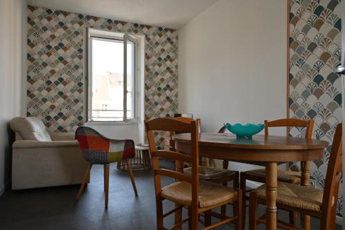 Appartemment T3 (2 chambres) cœur de Candé WIFI
