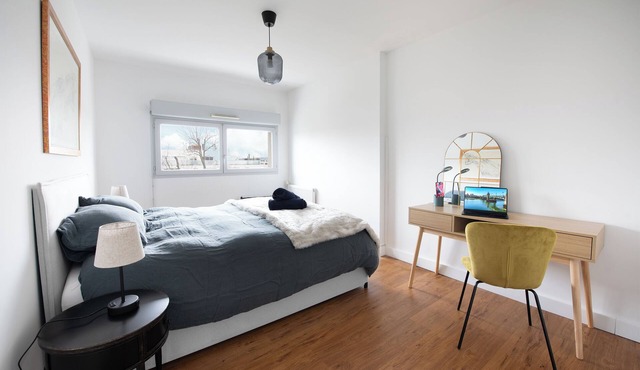 Appartment close to city center, AC and car park