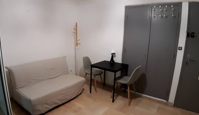 Appartment for travelling couples or new international students