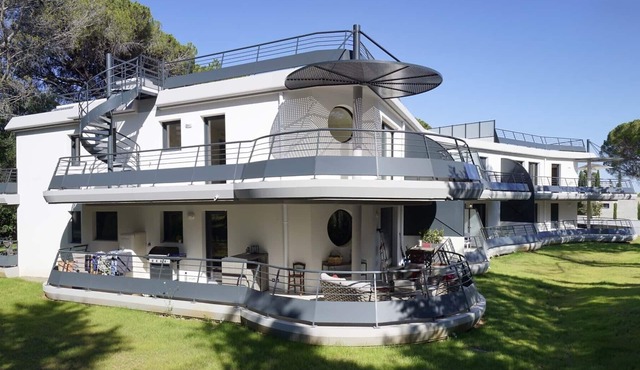 Appartment Special Golf of Valescure for 4 people - Garage - Pool