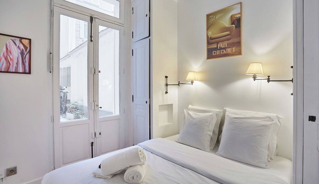 Appartment St Germain des Pres by Studio Prestige