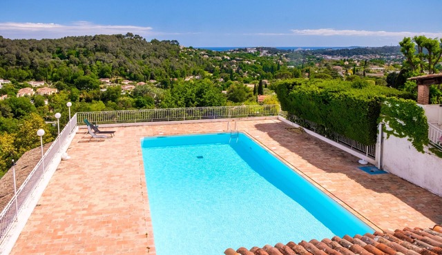 Appartment villa bottom with swimming pool