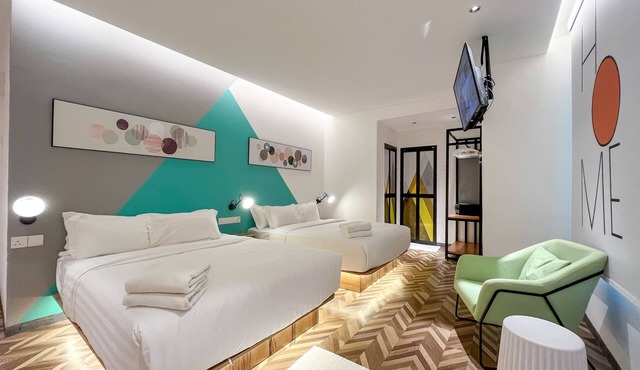 Apple 1 Hotel Queensbay