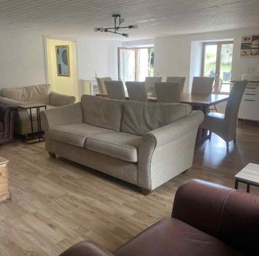 Apple Barn Cottage with 5 Bedrooms