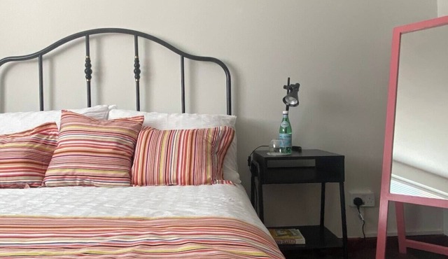 Apple Cottage - Central Frome - Family Friendly