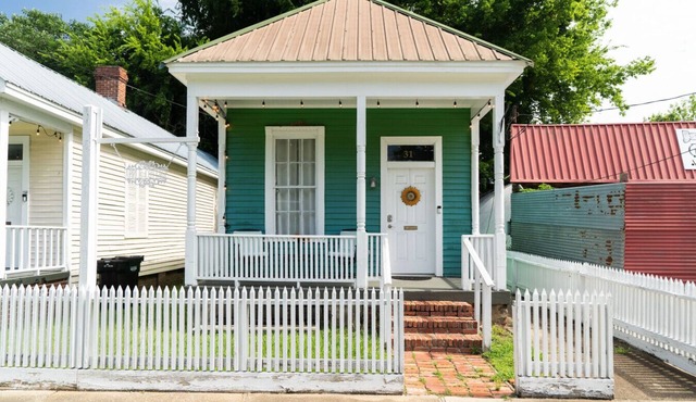 Apple cottage near downtown