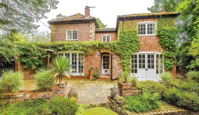 Apple House by Staycay