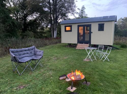 Apple Orchard Shepherd Huts