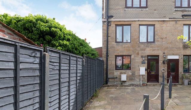 APPLE TREE COTTAGE, country holiday cottage in Sandsend