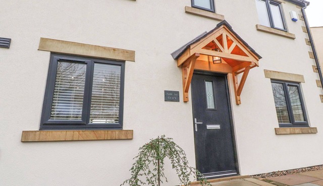 APPLE TREE COTTAGE, family friendly, with a garden in Goosnargh