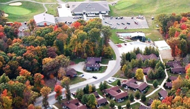 Apple Valley Lake, Pool and Beaches! Guest Passes available for a fee!