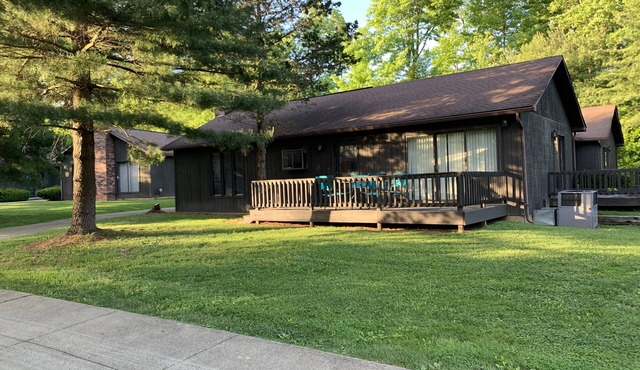 Apple Valley Lake, Pool and Beaches! Guest Passes available for a fee!n