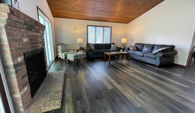 Apple Valley Lake, Pool and Beaches! Guest passes available for a small fee.