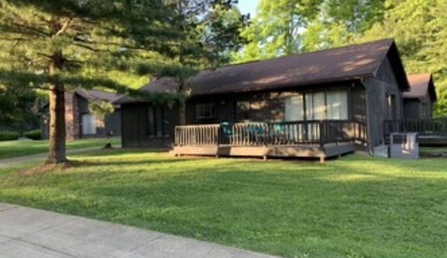 Apple Valley Lake, Pools and Beaches! Guest passes available for a fee!