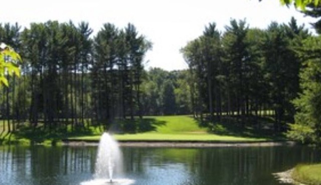 Apple Valley Lake, Pools and Beaches! Guest Passes available for a fee!