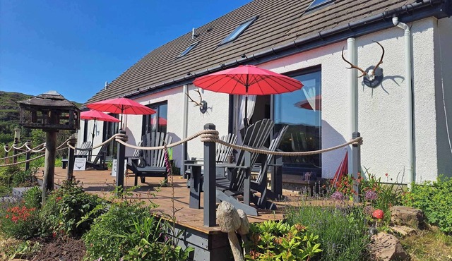 Applecross Holiday Home, sleeps 14 (7 en suite bedrooms)