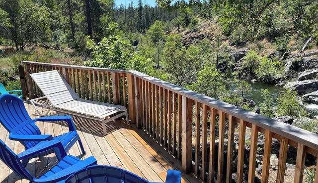 Applegate Riverside Retreat