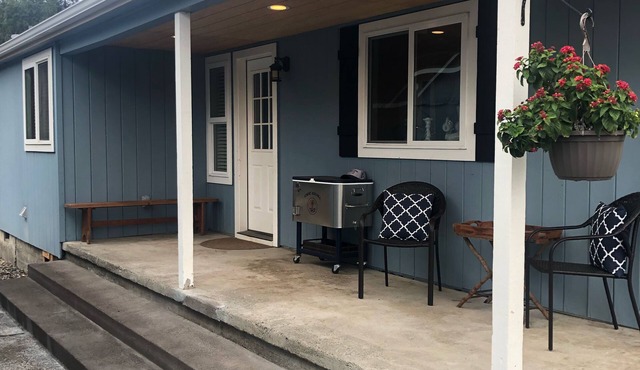 Applegate Valley Home on Vineyard