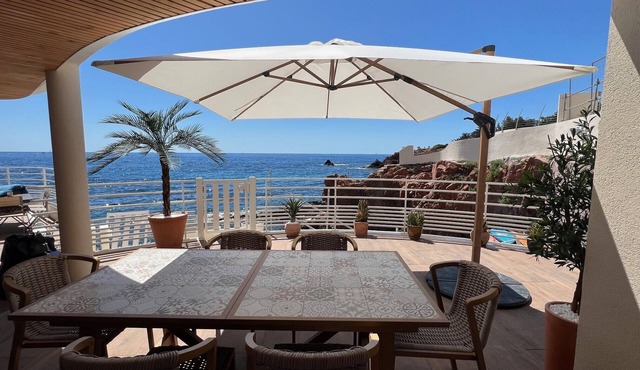 Appt. 140 m² Cannes -la Napoule- Saint Raphael Front de mer - 2 rooms 6 pers.