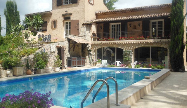 APPT 150M2 IN CHARMING HOUSE (Upper House)